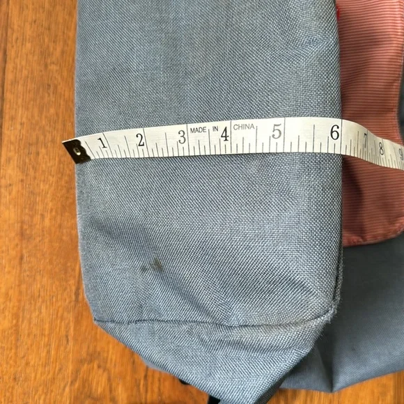 🎒Herschel Retreat blue backpack with striped lining and brown leather trim. - Picture 10 of 12